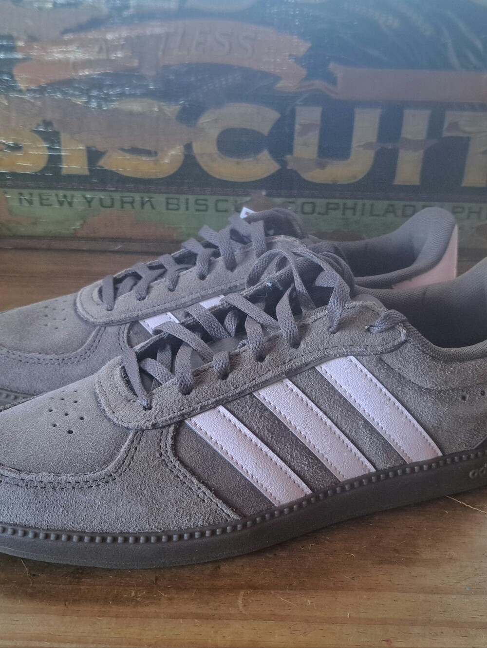 NWT Adidas Breaknet Sleek Sneakers, Women's Size 8 Brown Suede Pink Shoes KI1473